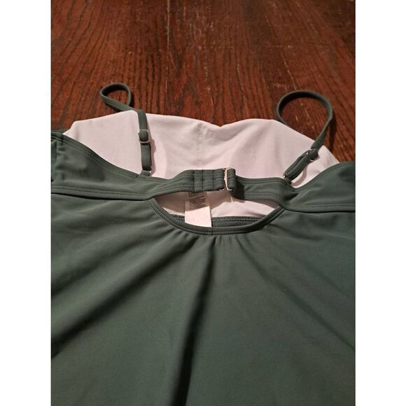 New Medium Cupshe Olive Army Green Scallop Swimsuit Bathing Suit One Piece NWOT - Picture 6 of 6